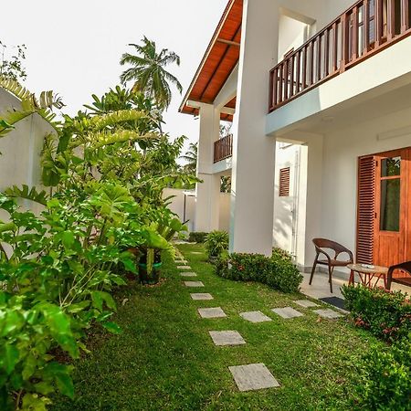 Villa Effort Ahangama Bagian luar foto