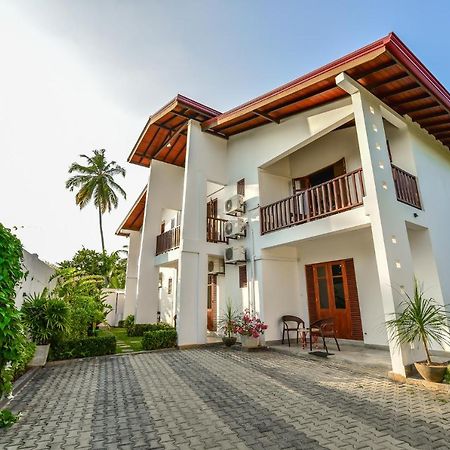 Villa Effort Ahangama Bagian luar foto