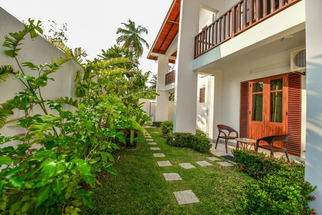 Villa Effort Ahangama Bagian luar foto