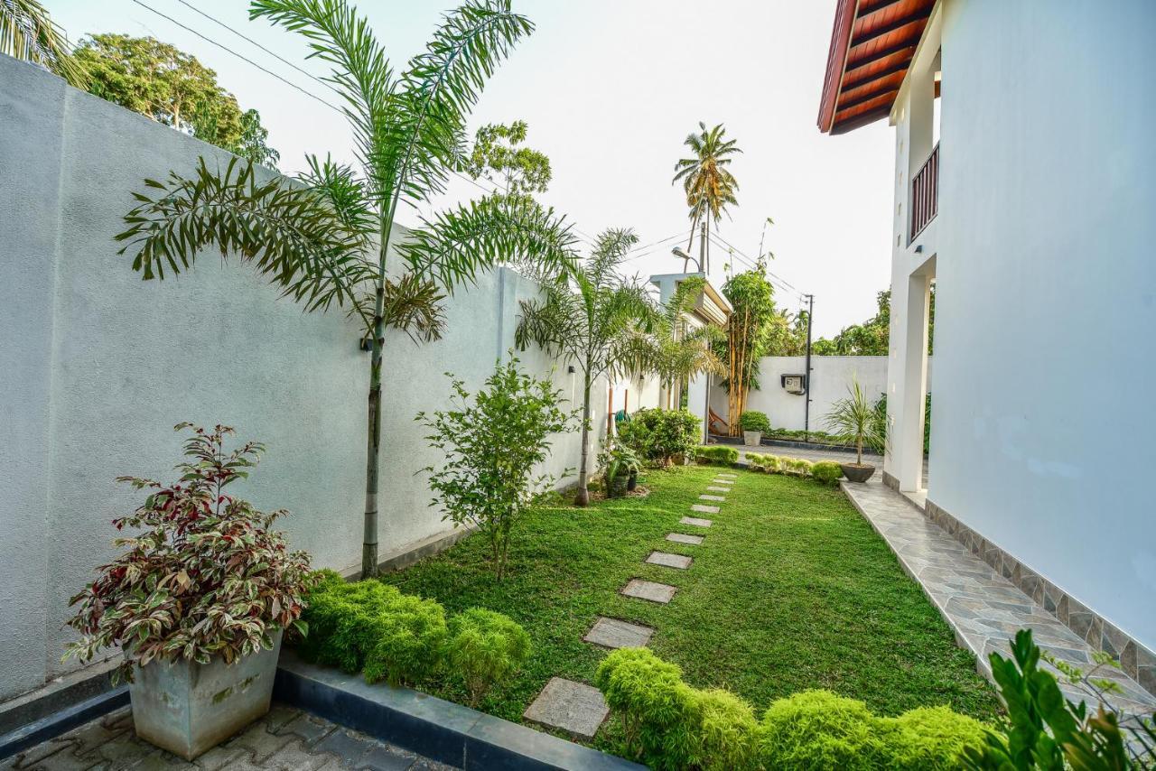 Villa Effort Ahangama Bagian luar foto