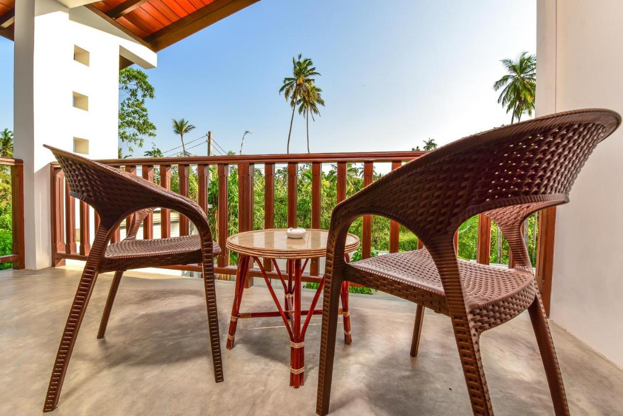 Villa Effort Ahangama Bagian luar foto